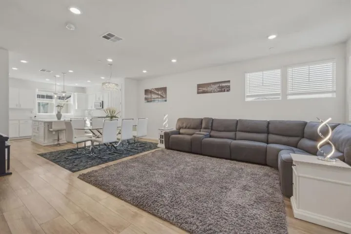 6389 Laguna Seca Lane, Gilroy, California 95020