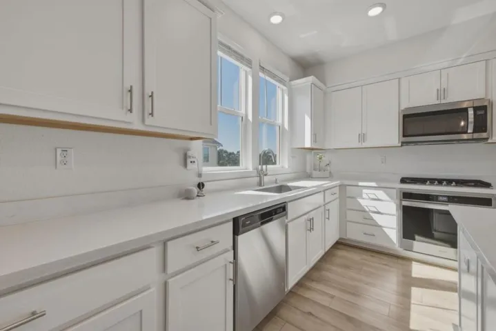6389 Laguna Seca Lane, Gilroy, California 95020