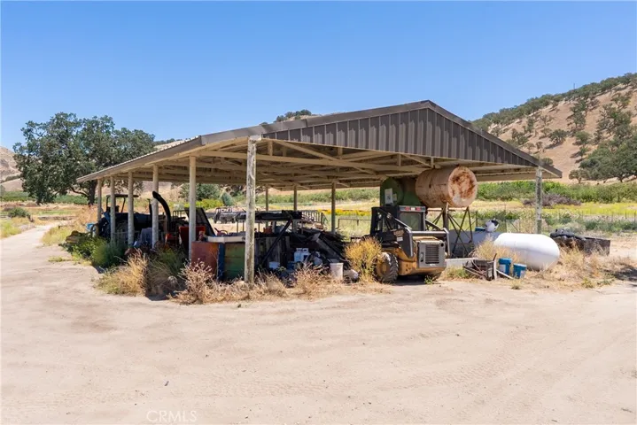5750 El Pharo, Paso Robles, California 93446