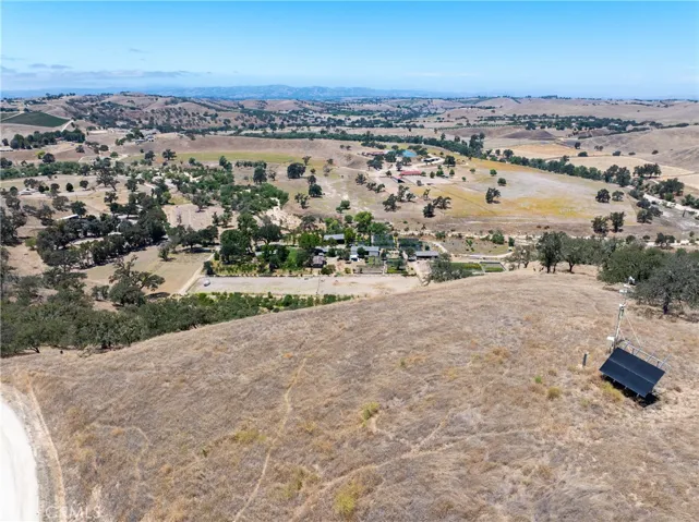 5750 El Pharo, Paso Robles, California 93446