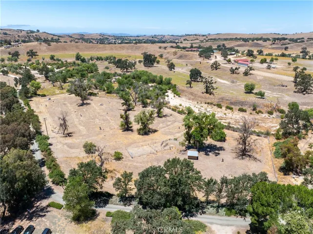5750 El Pharo, Paso Robles, California 93446