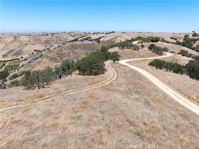 5750 El Pharo, Paso Robles, California 93446