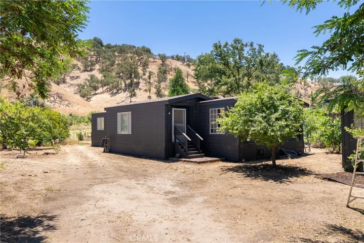 5750 El Pharo, Paso Robles, California 93446