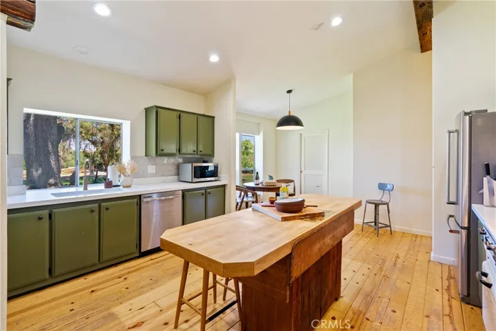 5750 El Pharo, Paso Robles, California 93446