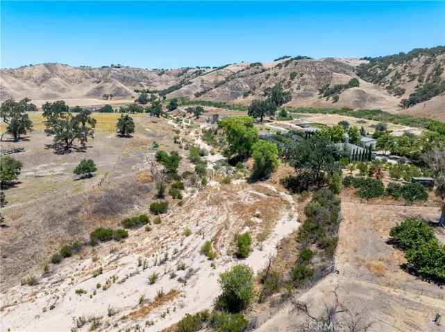 5750 El Pharo, Paso Robles, California 93446