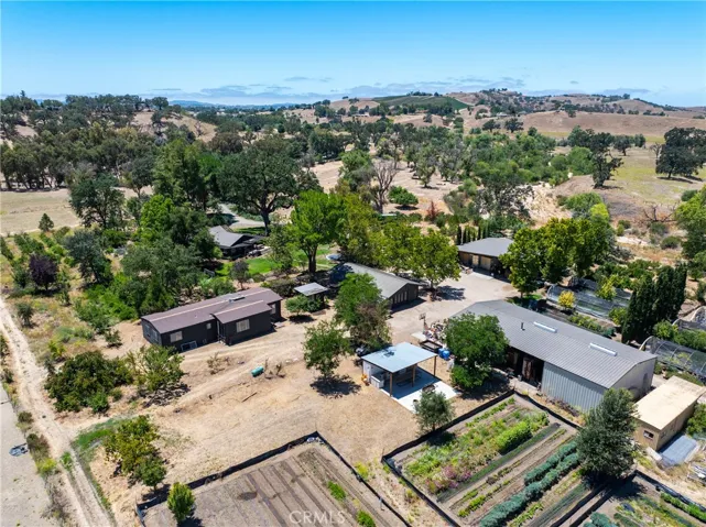 5750 El Pharo, Paso Robles, California 93446