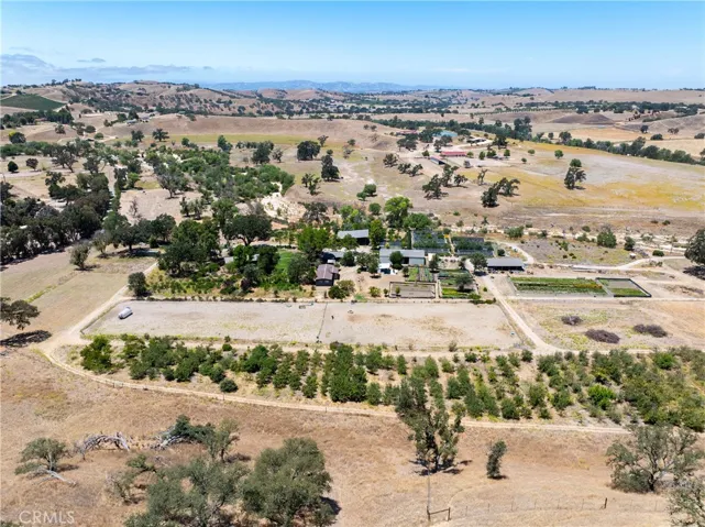 5750 El Pharo, Paso Robles, California 93446