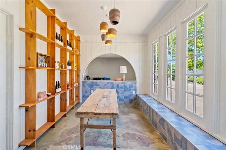 5750 El Pharo, Paso Robles, California 93446