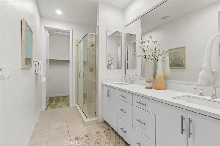 902 N Botanica Lane C, Azusa, California 91702