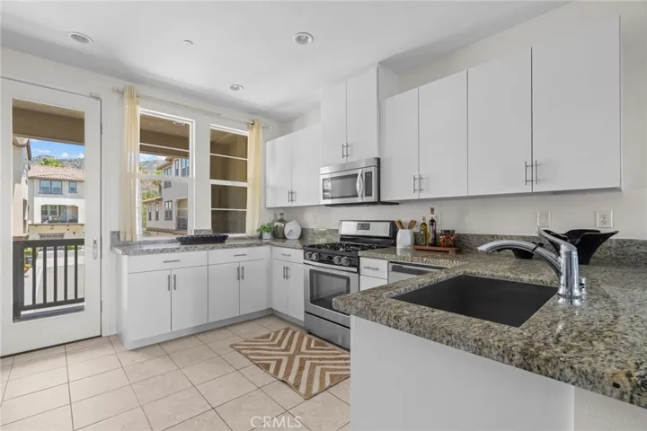 902 N Botanica Lane C, Azusa, California 91702