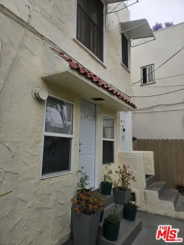 6477 Lexington Avenue, Los Angeles, California 90038