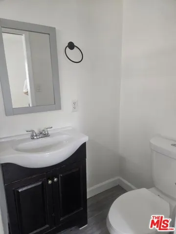 6477 Lexington Avenue, Los Angeles, California 90038
