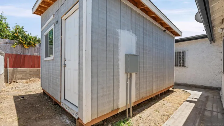 Exterior Shed with bathroom and cabinets