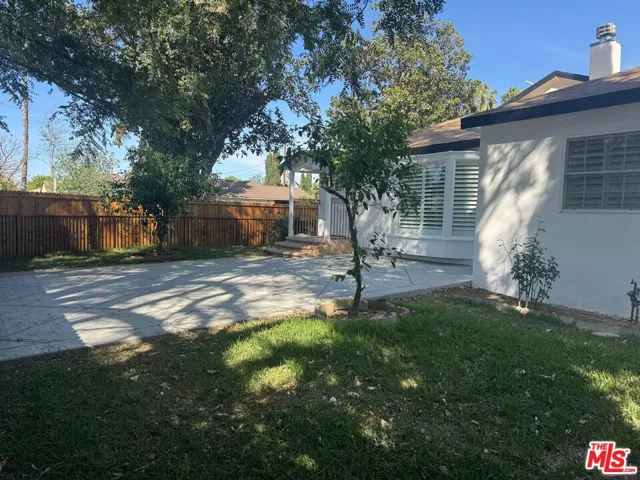 6542 Zelzah Ave, Reseda, California 91335