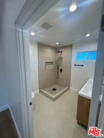 6542 Zelzah Ave, Reseda, California 91335