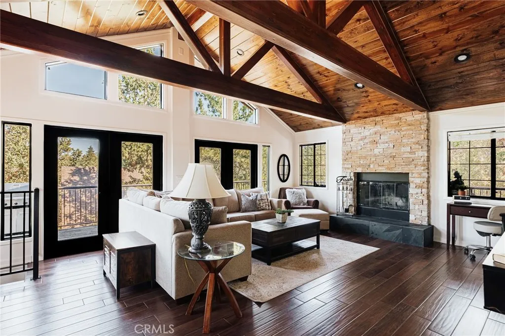 750 Villa Grove