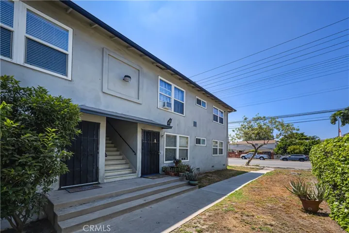 12237 Vanowen Street E, North Hollywood, California 91605
