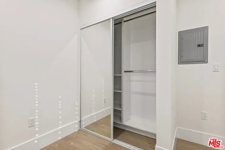 JADU - bedroom