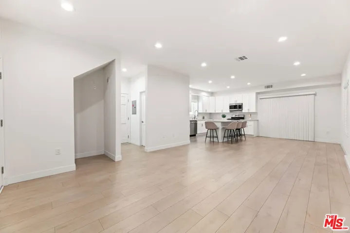 16233 Parthenia Street, North Hills, California 91343