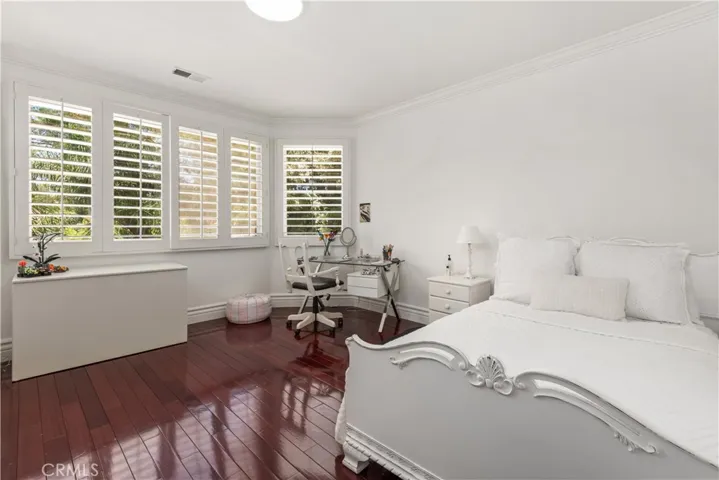 5267 Newcastle, Calabasas, California 91302