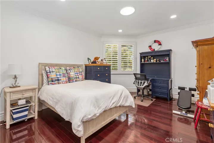 5267 Newcastle, Calabasas, California 91302