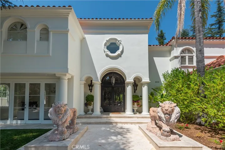 5267 Newcastle, Calabasas, California 91302