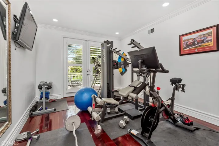 5267 Newcastle, Calabasas, California 91302