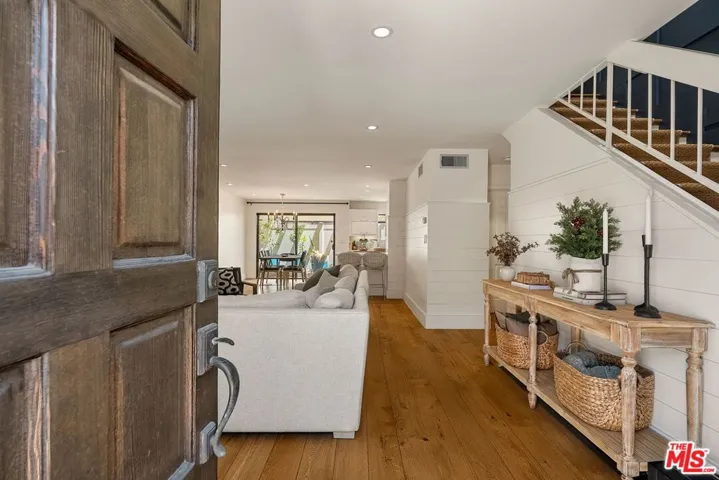 812 16th Street 5, Santa Monica, California 90403