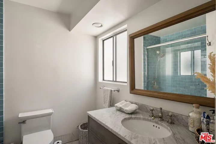 812 16th Street 5, Santa Monica, California 90403