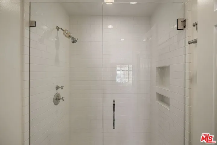 812 16th Street 5, Santa Monica, California 90403