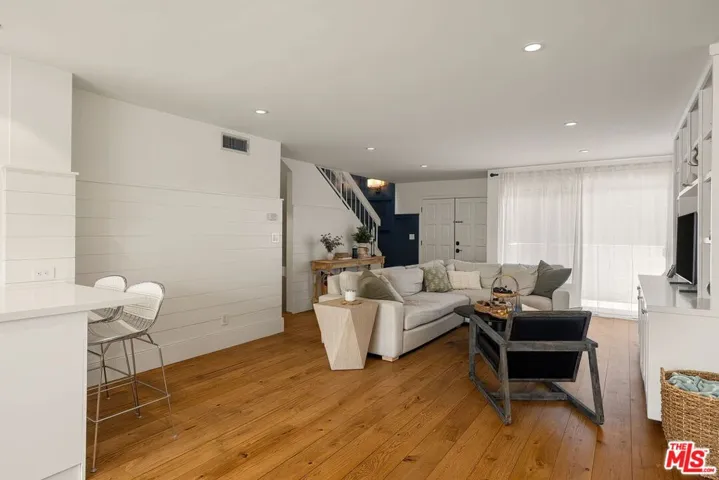 812 16th Street 5, Santa Monica, California 90403