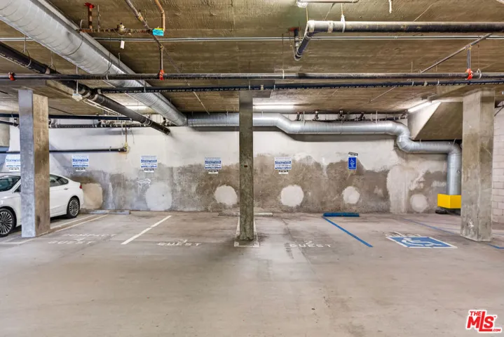 1912 Broadway 103, Santa Monica, California 90404