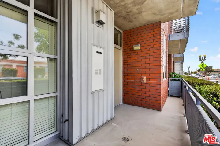 1912 Broadway 103, Santa Monica, California 90404