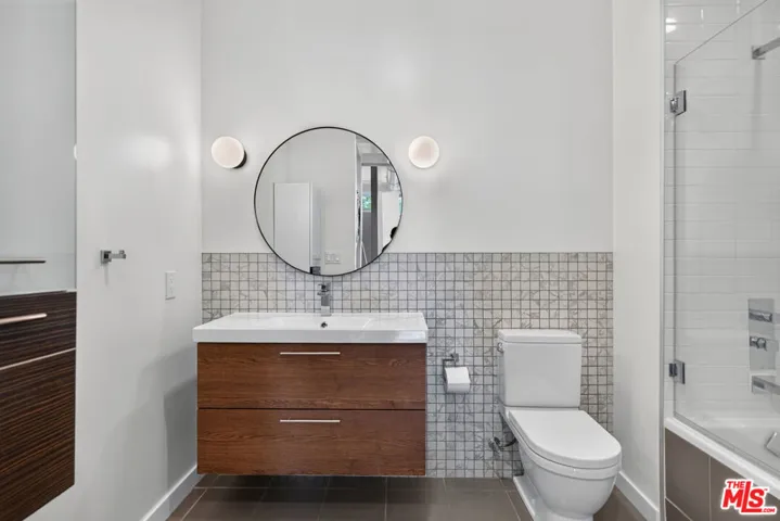 1912 Broadway 103, Santa Monica, California 90404