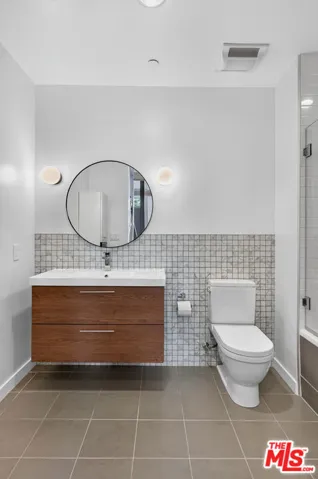 1912 Broadway 103, Santa Monica, California 90404