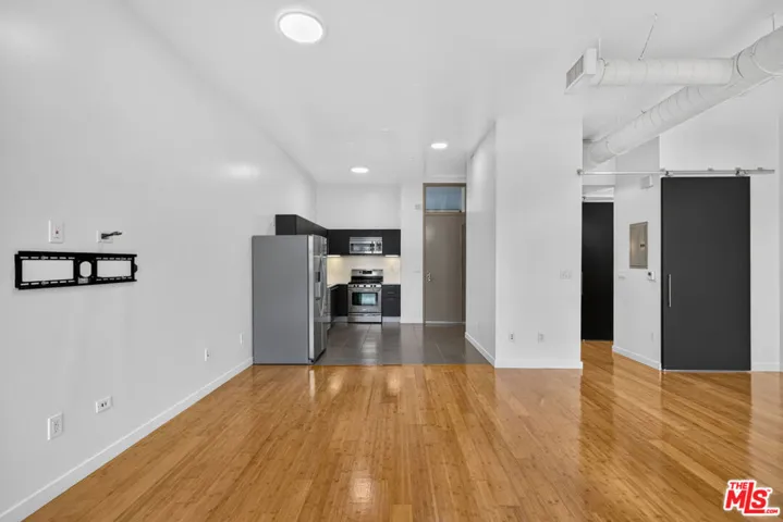 1912 Broadway 103, Santa Monica, California 90404
