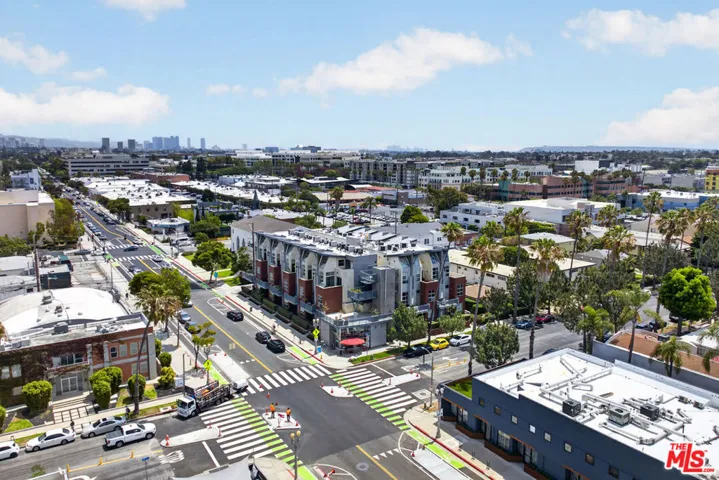 1912 Broadway 103, Santa Monica, California 90404