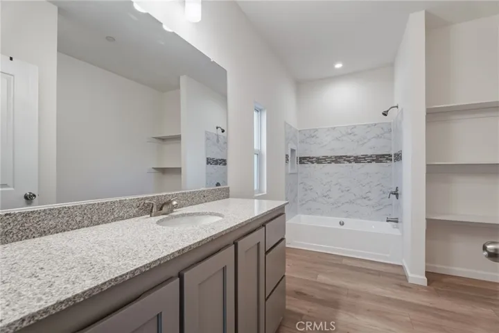 8380 Riggins, Phelan, California 92371