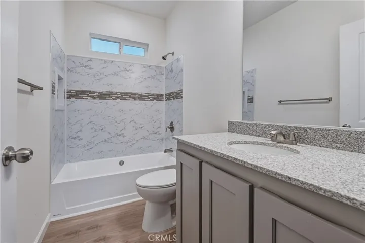 8380 Riggins, Phelan, California 92371