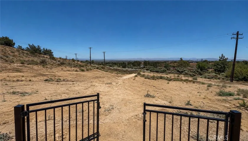 8380 Riggins, Phelan, California 92371