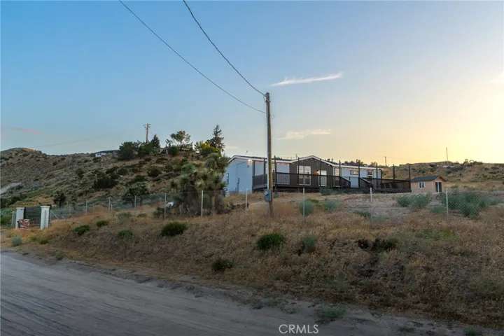 8380 Riggins, Phelan, California 92371