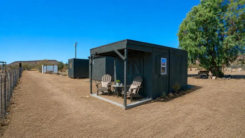 Shed porch