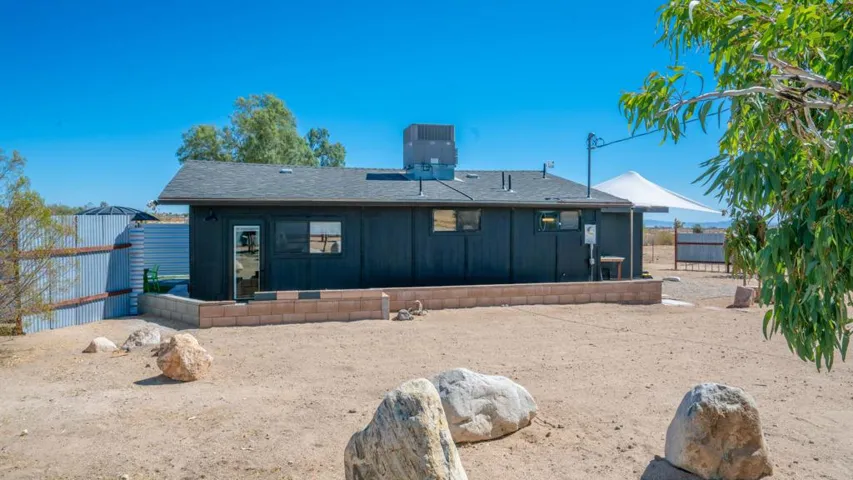 1587 Deer Trl Exterior-6