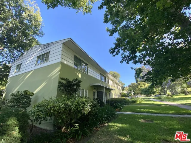 5431 Village Green, Los Angeles, California 90016
