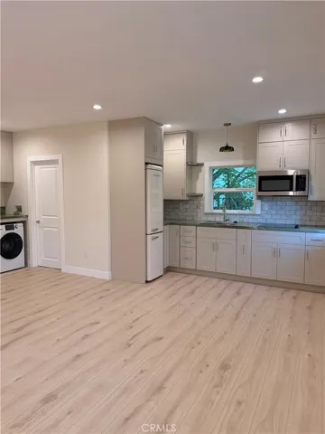 1879 Verdugo Loma Drive A, Glendale, California 91208