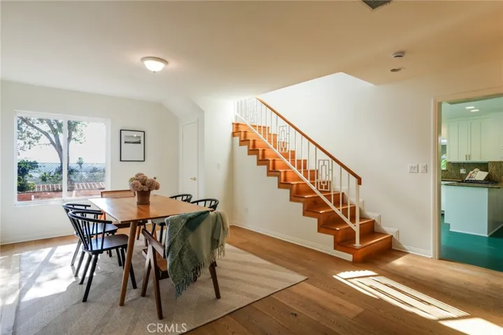430 Devonwood Road, Altadena, California 91001