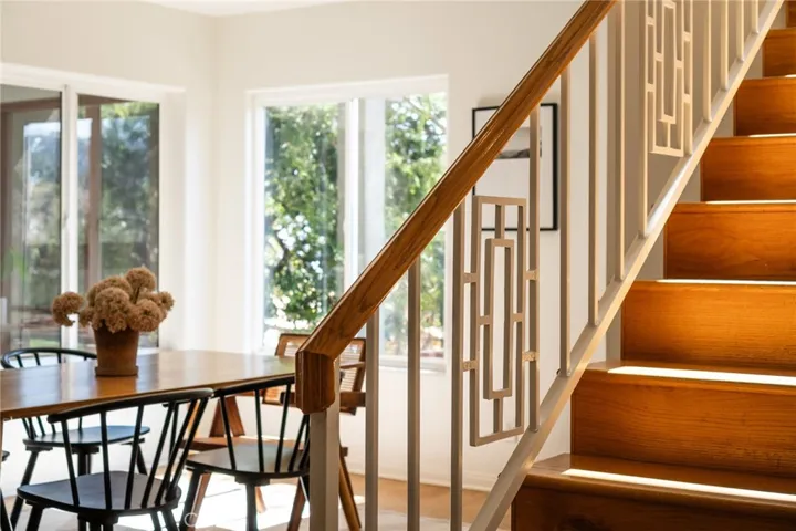 430 Devonwood Road, Altadena, California 91001