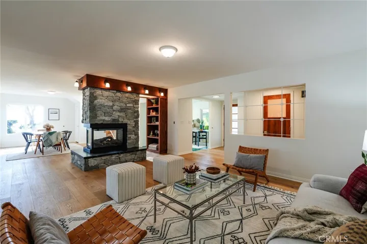 430 Devonwood Road, Altadena, California 91001
