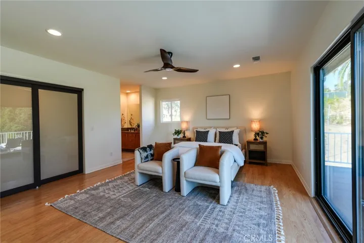430 Devonwood Road, Altadena, California 91001