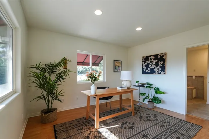 430 Devonwood Road, Altadena, California 91001